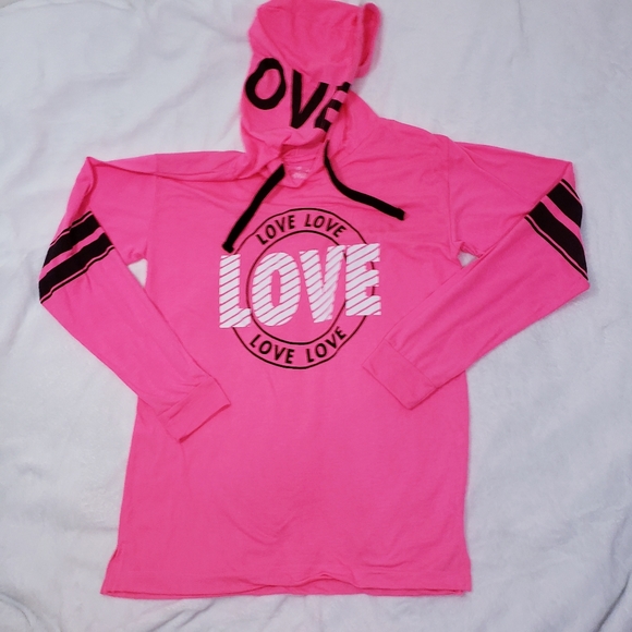 Bobbie Brooks Tops - 💋3/$20💋NWT Hot Pink Love Pullover Lightweight Hoodie